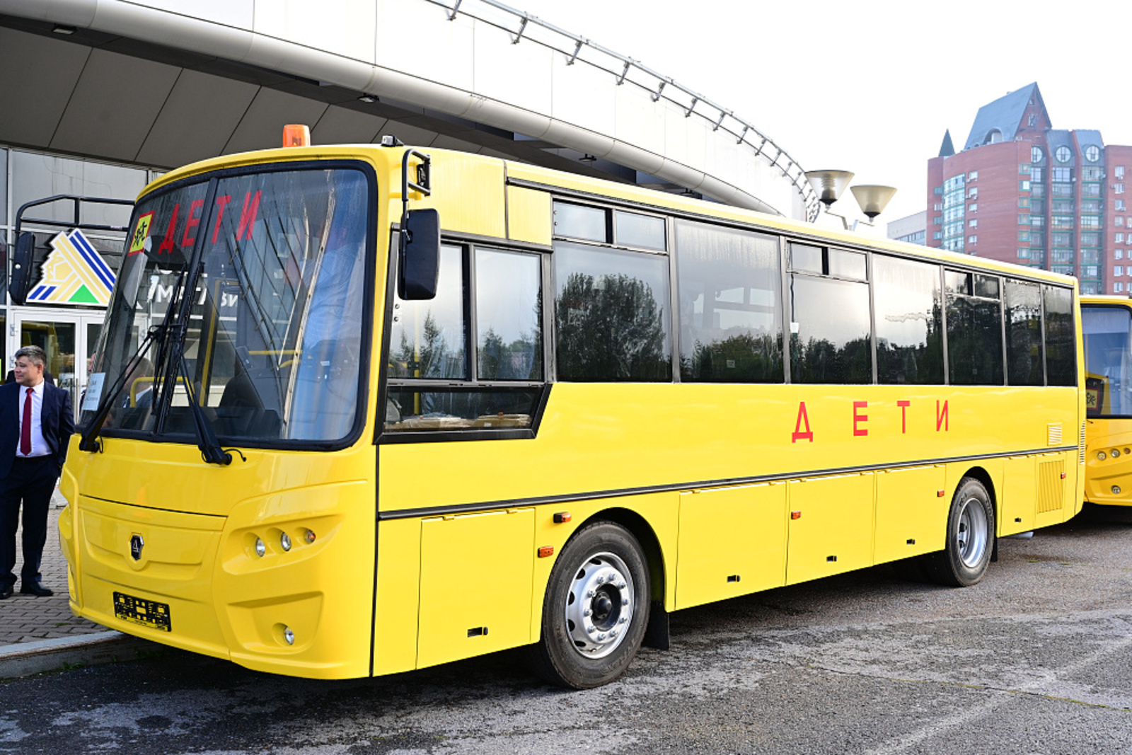 Белем усаҡтарына - мәктәп автобустары