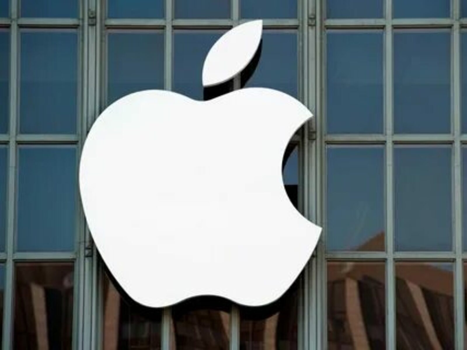 Apple үҙ тауарын һатыуҙы туҡтатты