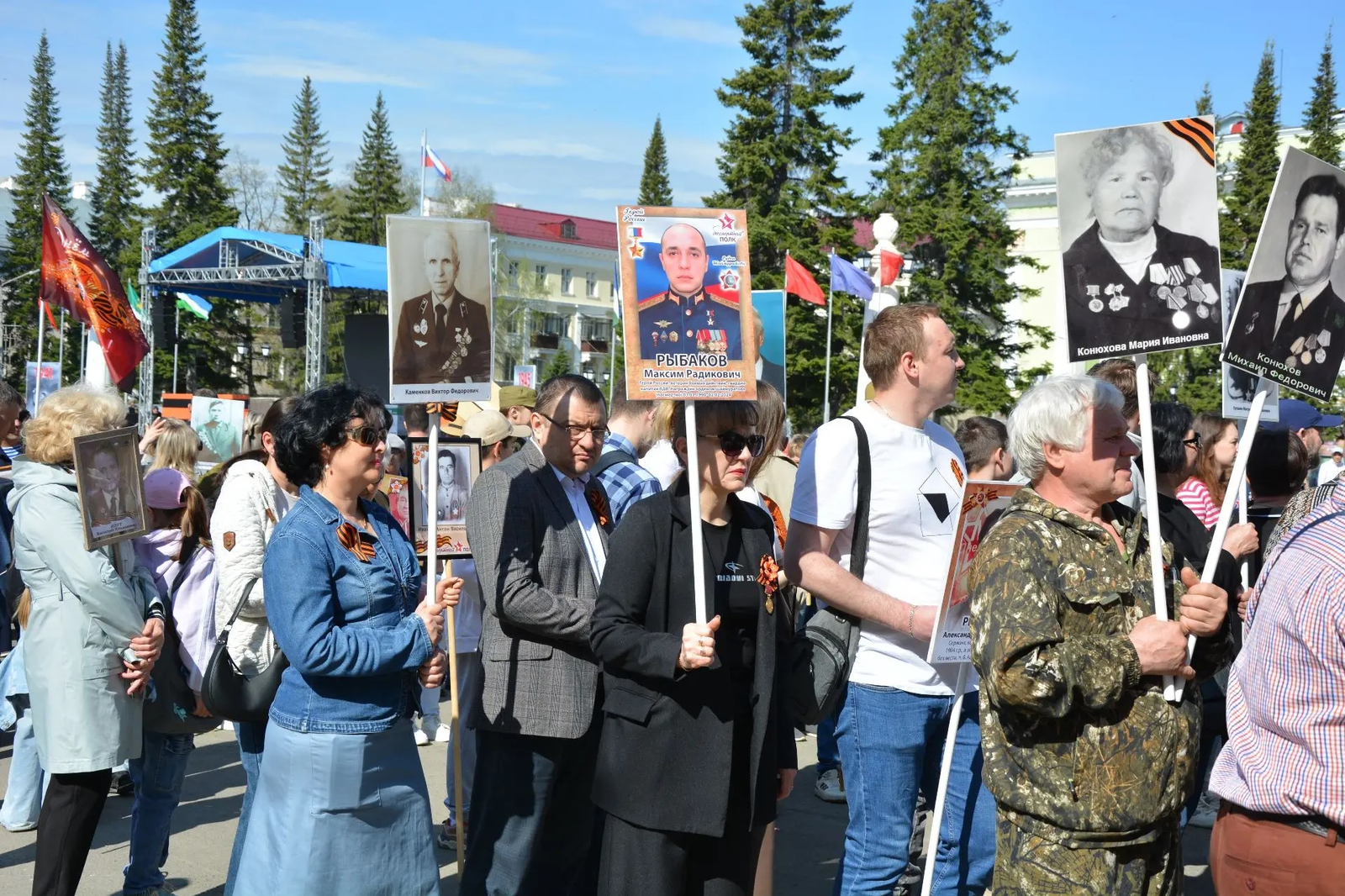 Республика етәксеһе «Үлемһеҙ полк»ты һәм Парадты үткәреү тураһында һөйләне