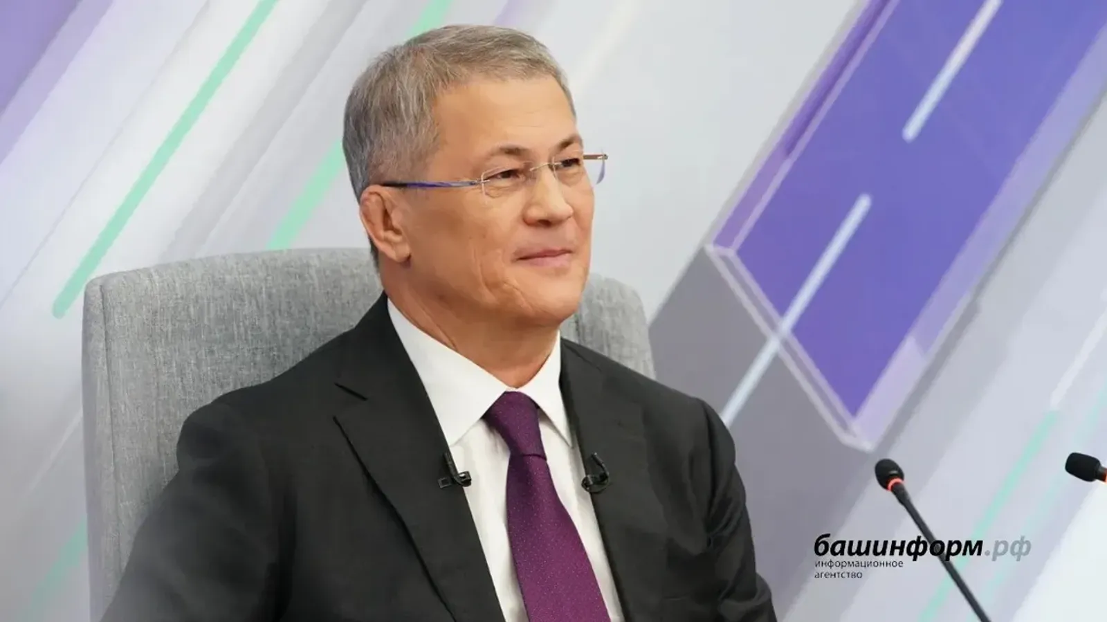Радий Хәбиров төбәк башлыҡтары рейтингында позицияларын нығытты