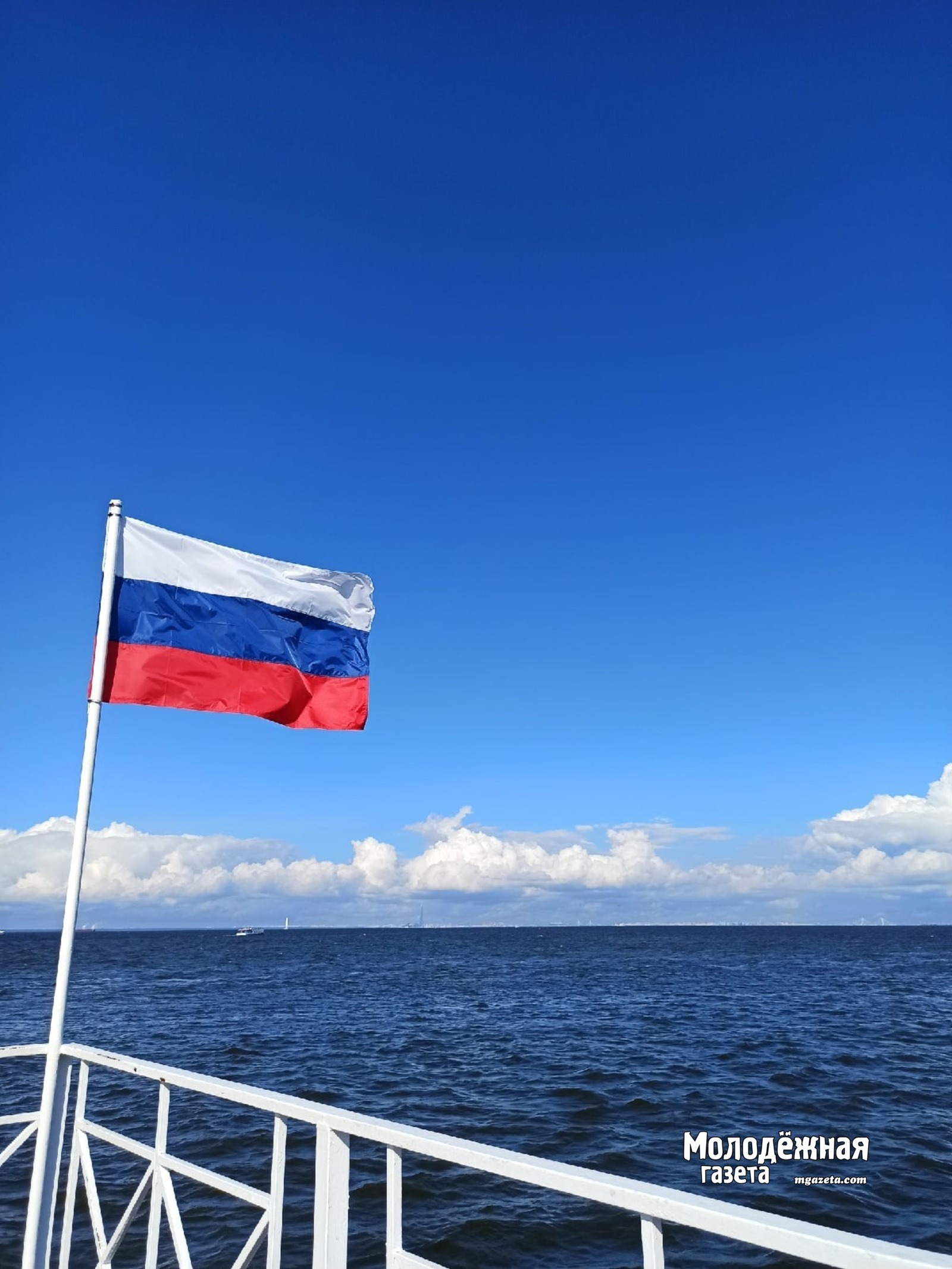 Телебашня Уфы включит праздничную иллюминацию