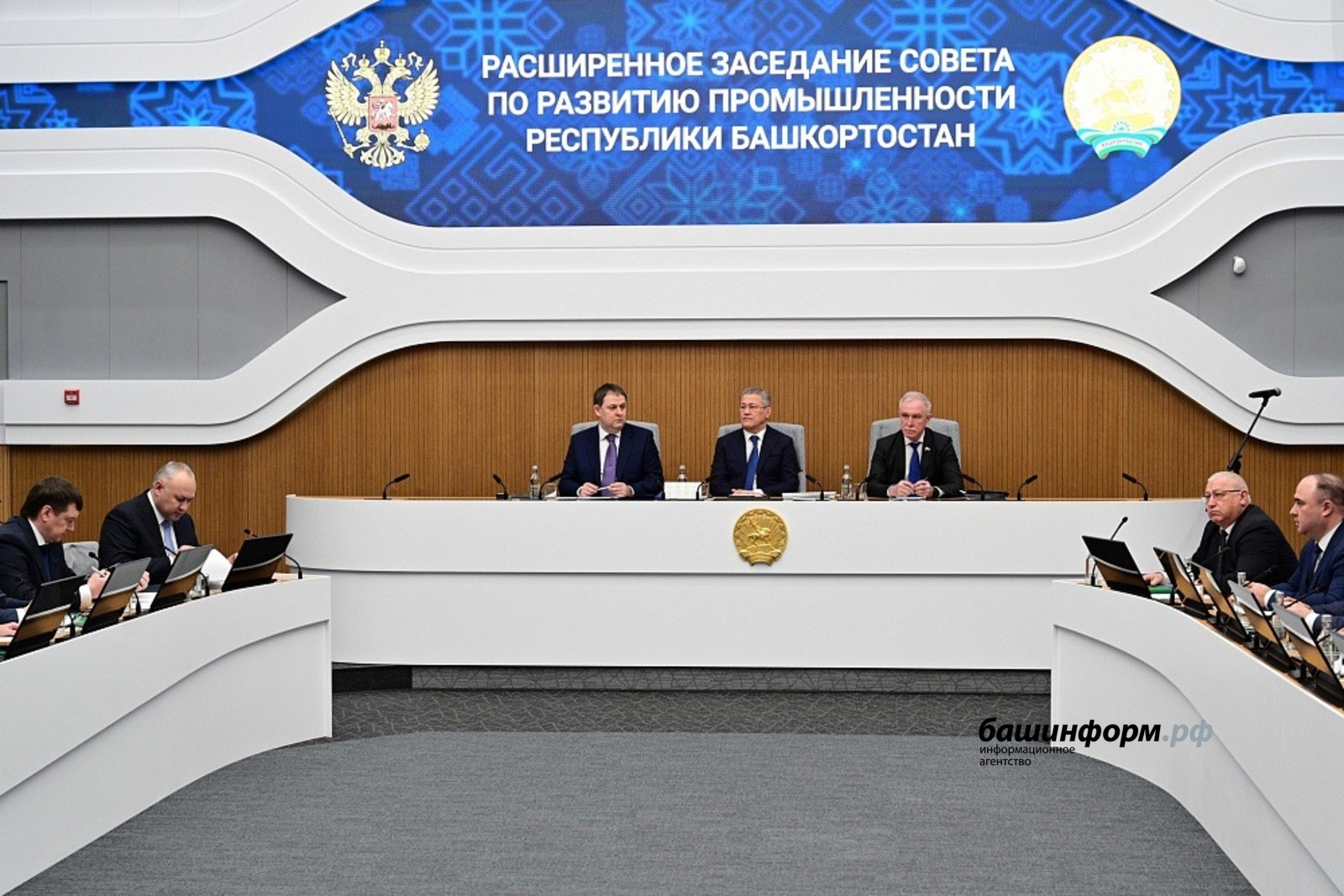 Кластеры, кадры, компетенции...