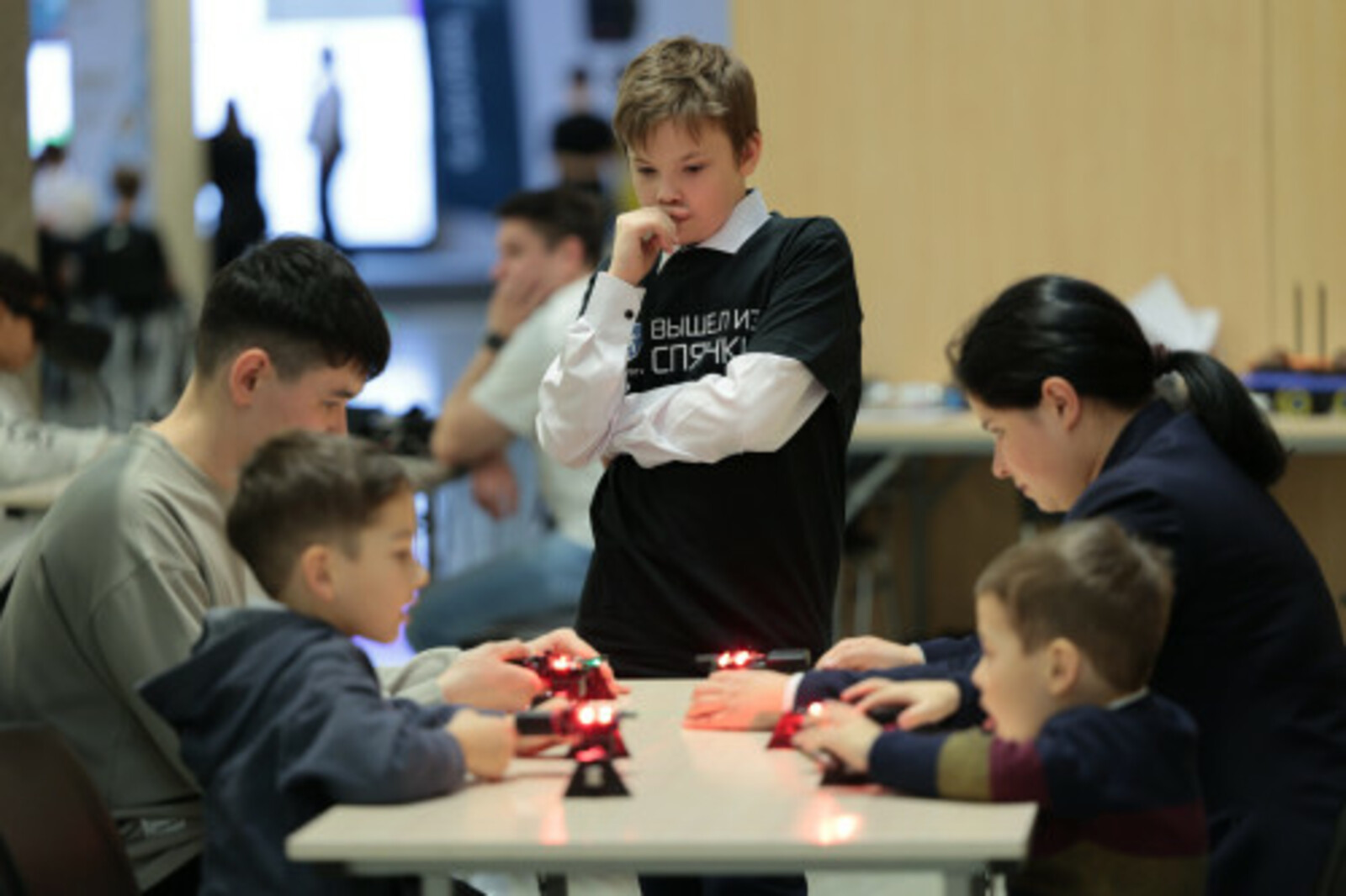 Финал Всероссийского турнира по программированию собрал 20 лучших команд страны